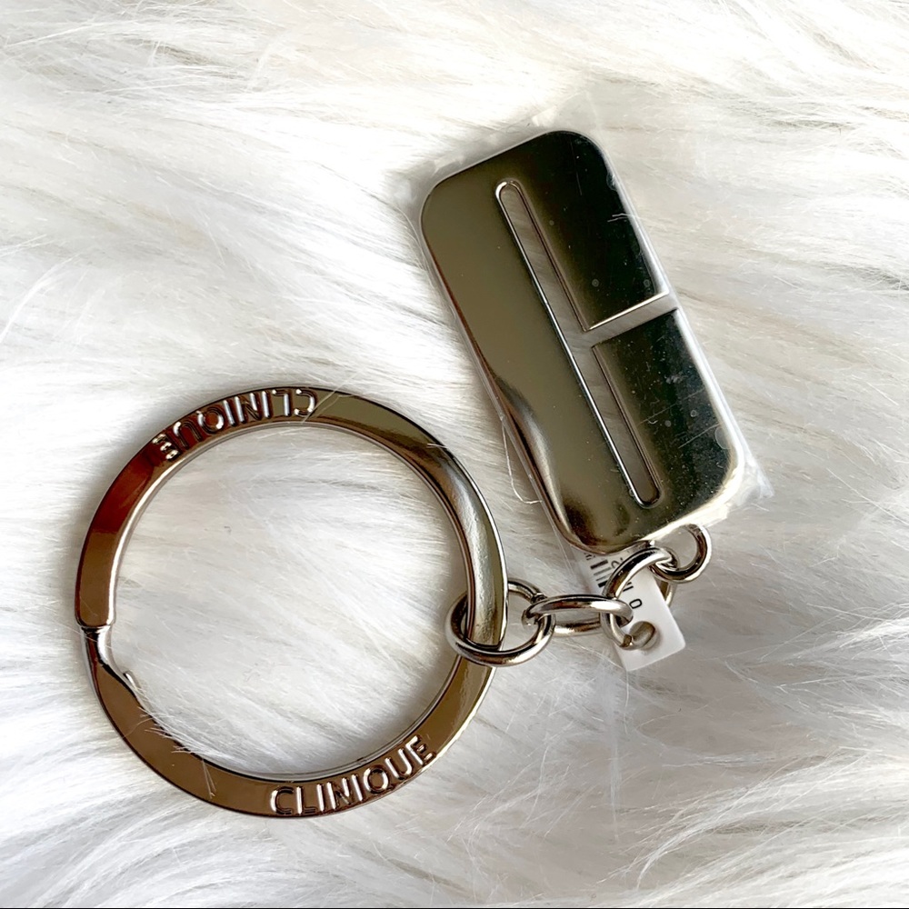 Clinique Keychain - Picture 2 of 3